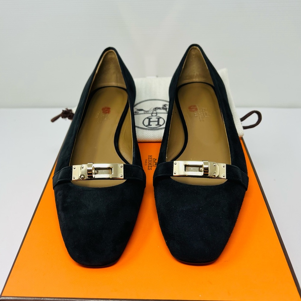 HERMES**Bilbao Ballerina Black Suede Slides**EU 36 US 6**$1150